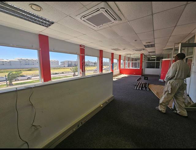 1,510M² WAREHOUSE TO LET IN PAARDEN EILAND